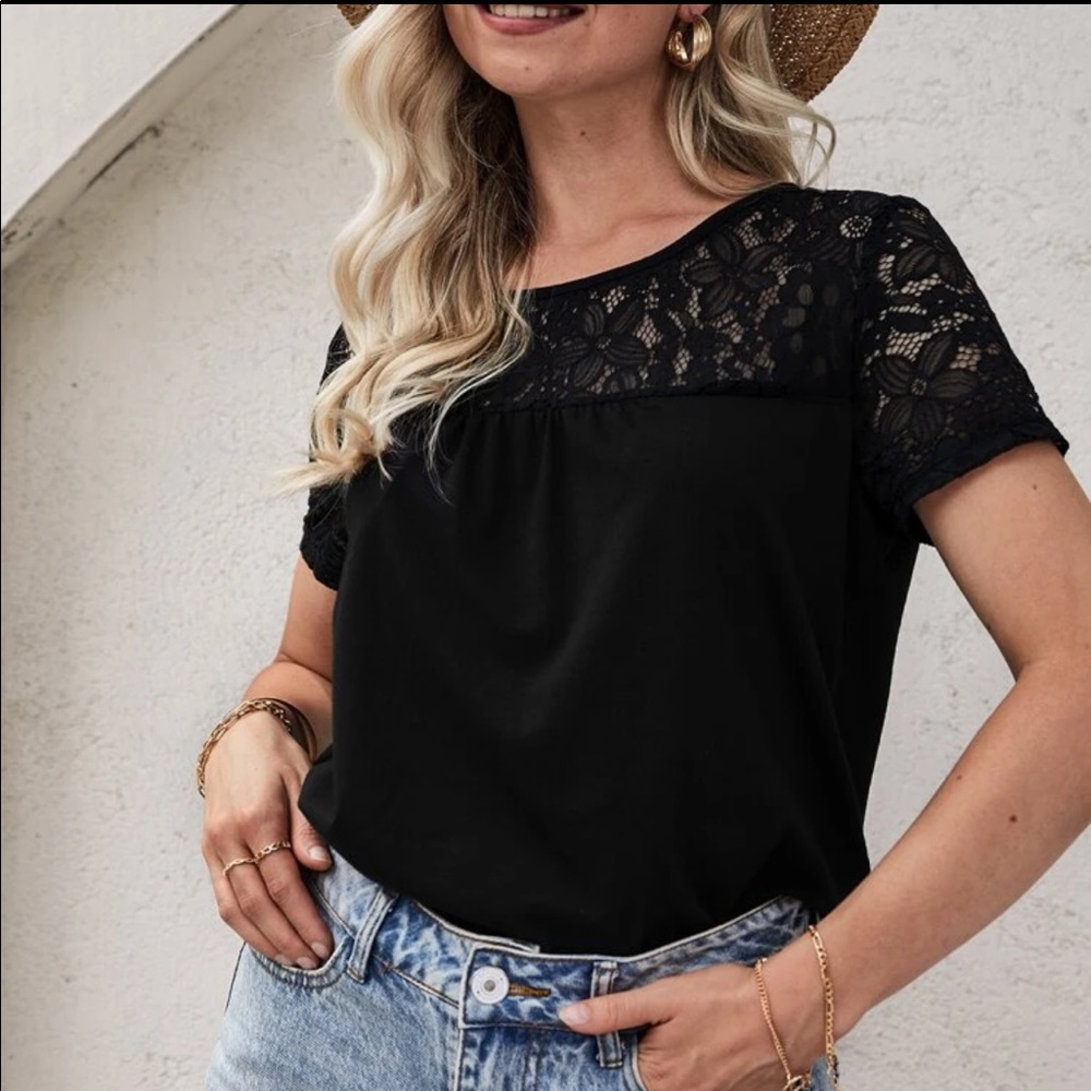 Lace Curved Hem Tee